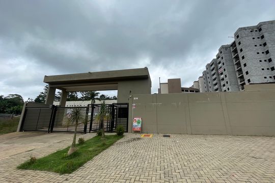 Fachada e portaria de apartamento para alugar com 2 quartos, 68m² em Colinas de Cotia, Cotia