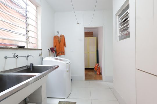 Área de Serviço de casa à venda com 6 quartos, 568m² em Real Parque, São Paulo