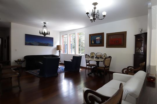 Sala de casa à venda com 6 quartos, 568m² em Real Parque, São Paulo