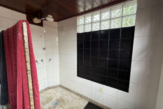 Casa à venda com 2 quartos, 281m² em Sapê, Niterói