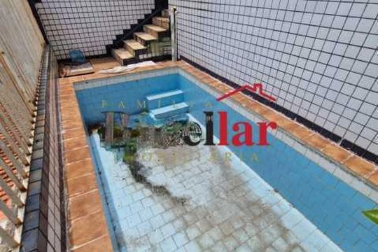 Casa à venda com 3 quartos, 400m² em Engenho de Dentro, Rio de Janeiro