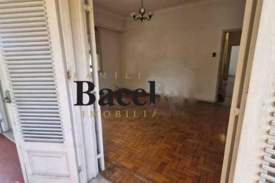 Casa à venda com 3 quartos, 400m² em Engenho de Dentro, Rio de Janeiro