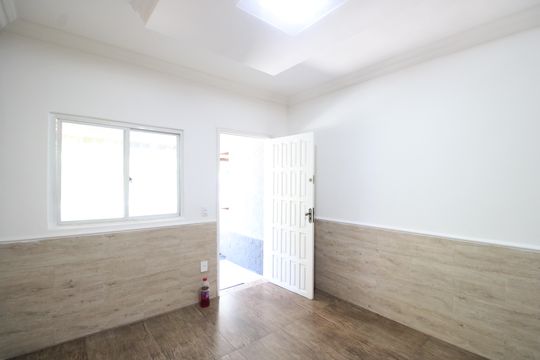 Sala de casa de condomínio à venda com 2 quartos, 100m² em Curicica, Rio de Janeiro