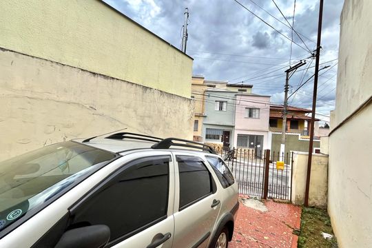 Garagem de casa à venda com 2 quartos, 112m² em Parque Jabaquara, São Paulo