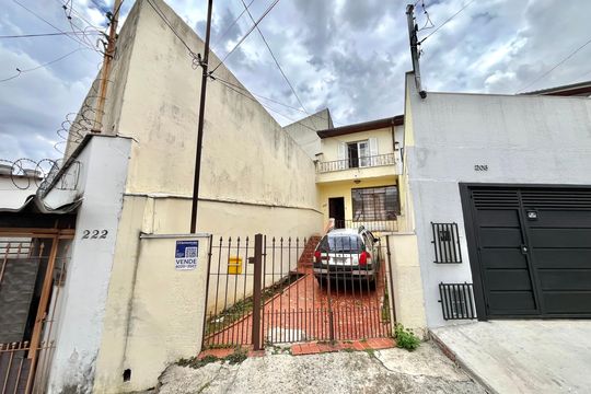 Fachada de casa à venda com 2 quartos, 112m² em Parque Jabaquara, São Paulo
