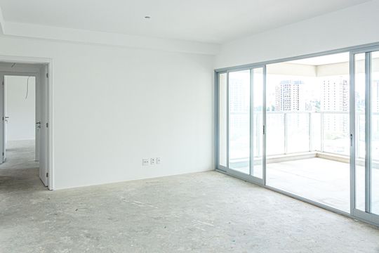Apartamento à venda com 3 quartos, 121m² em Vila Sofia, São Paulo