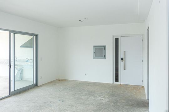 Sala de apartamento à venda com 3 quartos, 121m² em Vila Sofia, São Paulo