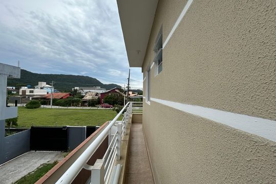 Varanda de apartamento para alugar com 1 quarto, 42m² em São João do Rio Vermelho, Florianópolis