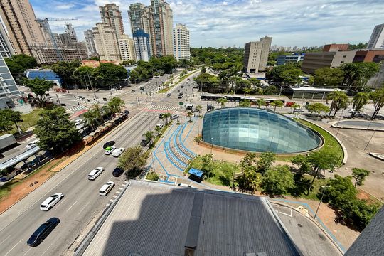 Vista  de kitnet/studio para alugar com 0 quarto, 25m² em Jardim das Acacias, São Paulo