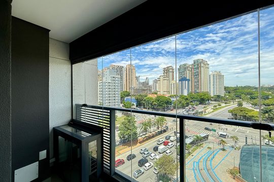 Sacada  de kitnet/studio para alugar com 0 quarto, 25m² em Jardim das Acacias, São Paulo