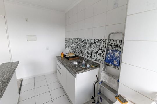 Cozinha de apartamento para alugar com 2 quartos, 44m² em Parque Pirajussara, São Paulo
