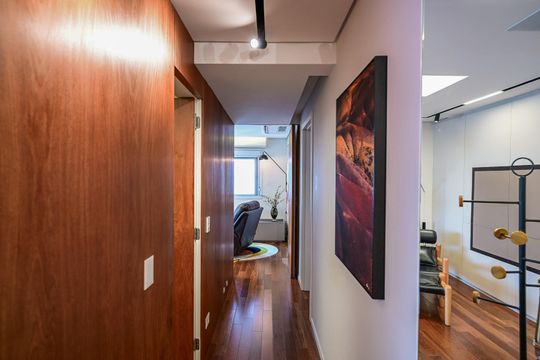 Corredor de apartamento à venda com 2 quartos, 128m² em Vila Andrade, São Paulo