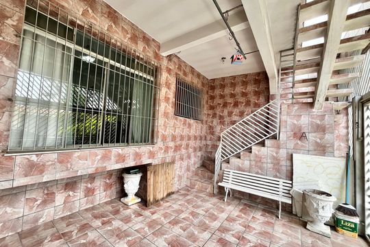 Garagem de casa à venda com 5 quartos, 280m² em Jardim São Paulo, São Paulo