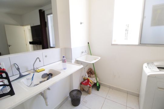 Cozinha de apartamento para alugar com 2 quartos, 45m² em Gávea, Uberlândia