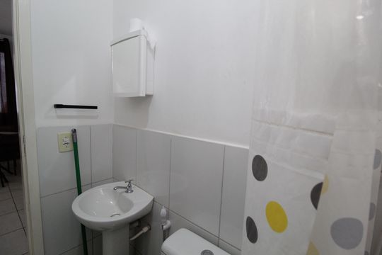 Banheiro Social de apartamento para alugar com 2 quartos, 45m² em Gávea, Uberlândia