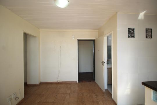 Sala de apartamento à venda com 2 quartos, 50m² em São Geraldo, Porto Alegre