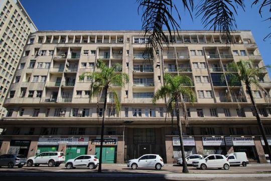 Fachada de apartamento à venda com 2 quartos, 50m² em São Geraldo, Porto Alegre