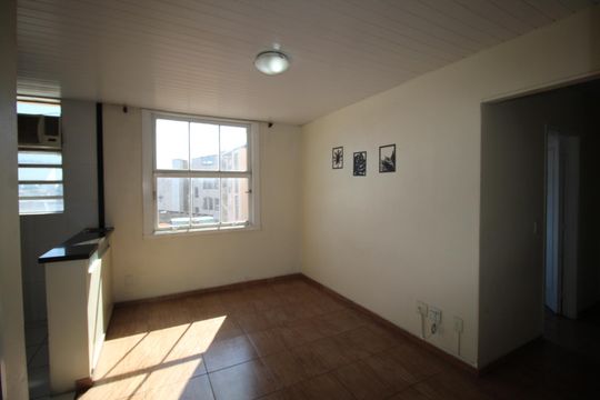 Sala de apartamento à venda com 2 quartos, 50m² em São Geraldo, Porto Alegre