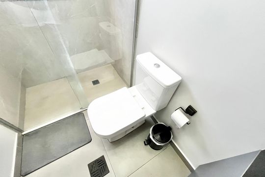Banheiro de apartamento à venda com 2 quartos, 82m² em Água Fria, São Paulo