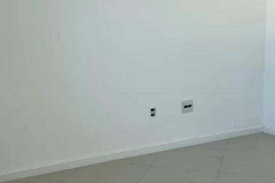 Sala de casa de condomínio à venda com 4 quartos, 198m² em Recreio dos Bandeirantes, Rio de Janeiro