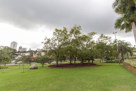 Área comum de casa de condomínio para alugar com 5 quartos, 810m² em Alphaville Residencial Um, Barueri