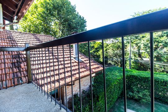 Varanda de casa de condomínio para alugar com 5 quartos, 810m² em Alphaville Residencial Um, Barueri