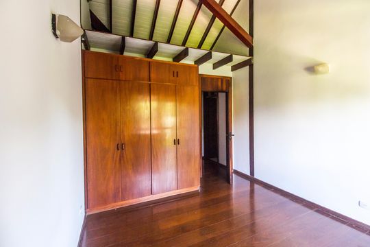 Suíte 3 de casa de condomínio para alugar com 5 quartos, 810m² em Alphaville Residencial Um, Barueri