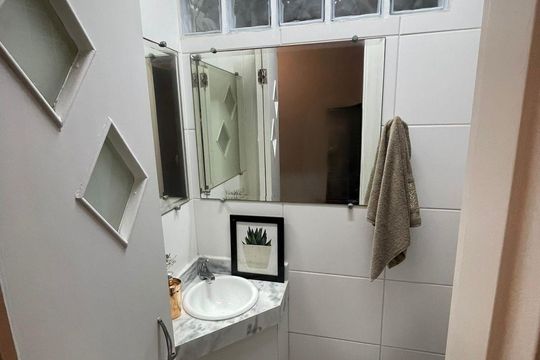 Banheiro de apartamento para alugar com 3 quartos, 170m² em Itararé, São Vicente