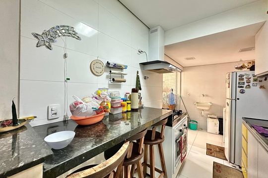 Apartamento à venda com 3 quartos, 76m² em Planalto, Belo Horizonte