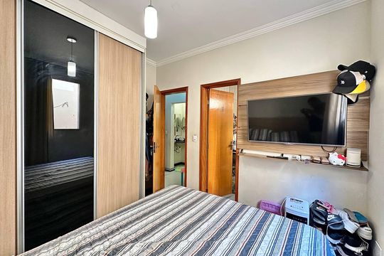 Apartamento à venda com 3 quartos, 76m² em Planalto, Belo Horizonte