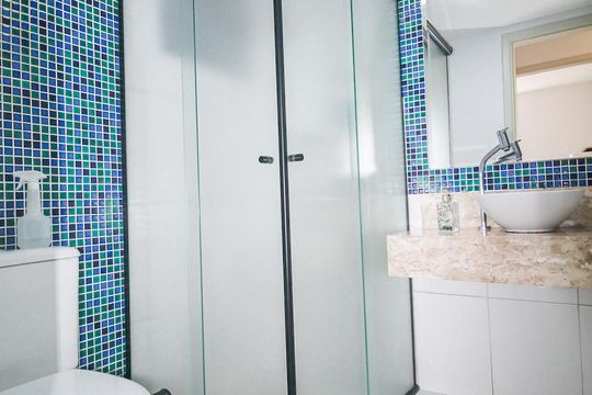 Banheiro de apartamento à venda com 2 quartos, 73m² em Paraíso do Morumbi, São Paulo