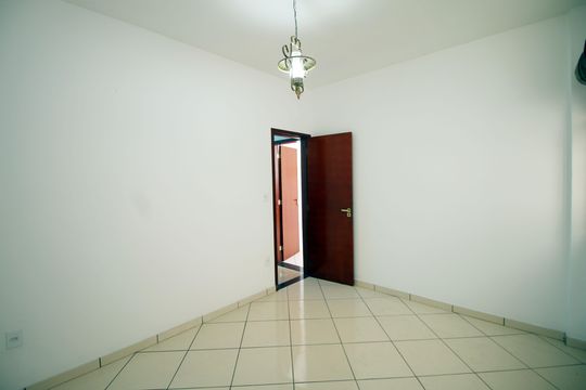 Casa para alugar com 2 quartos, 90m² em Penha, Rio de Janeiro