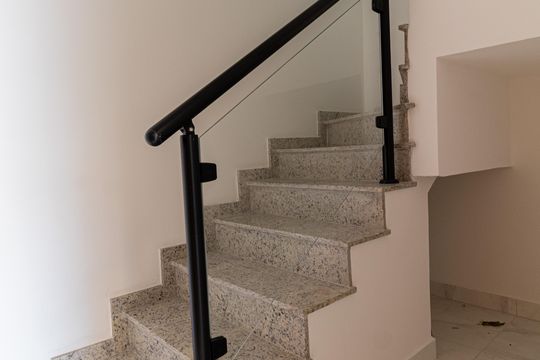 Escada de casa à venda com 2 quartos, 110m² em Artur Alvim, São Paulo