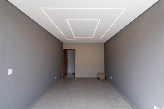 Garagem de casa à venda com 2 quartos, 110m² em Artur Alvim, São Paulo