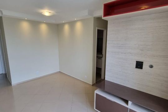 Apartamento à venda com 3 quartos, 65m² em Parque Maria Domitila, São Paulo