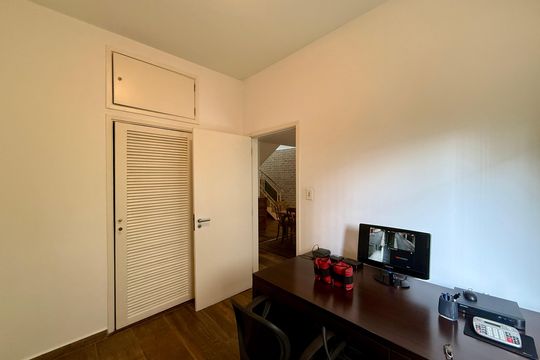 Escritório  de casa à venda com 3 quartos, 330m² em Brooklin, São Paulo