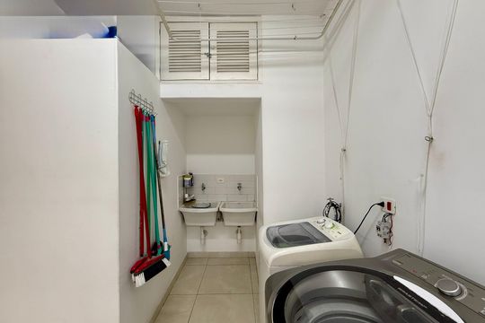 Área de Serviço de casa à venda com 3 quartos, 330m² em Brooklin, São Paulo