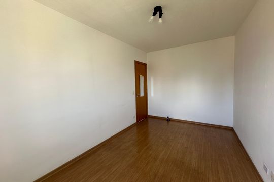 Quarto 2 de apartamento à venda com 2 quartos, 60m² em Jardim Tupanci, Barueri