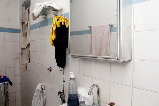 Banheiro de kitnet/studio à venda com 1 quarto, 38m² em Centro Histórico, Porto Alegre