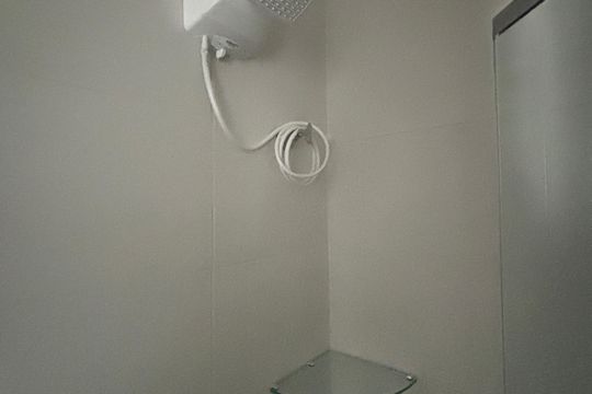 Banheiro de kitnet/studio para alugar com 1 quarto, 26m² em Vila Olímpia, São Paulo