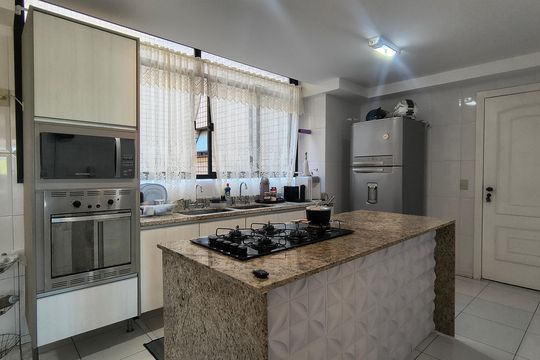 Cozinha e Área de Serviço  de apartamento à venda com 5 quartos, 326m² em Recreio dos Bandeirantes, Rio de Janeiro