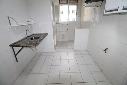 Cozinha de apartamento para alugar com 3 quartos, 77m² em Parque Industrial, São José dos Campos