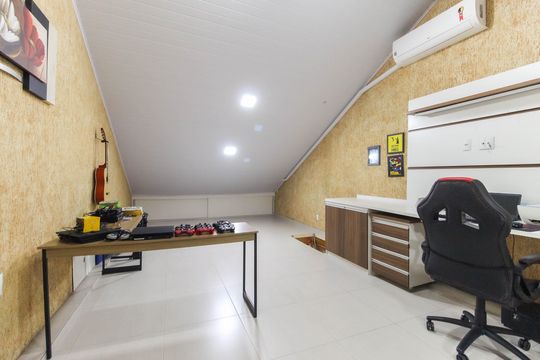 Área comum de casa à venda com 3 quartos, 156m² em Vila Taquari, São Paulo