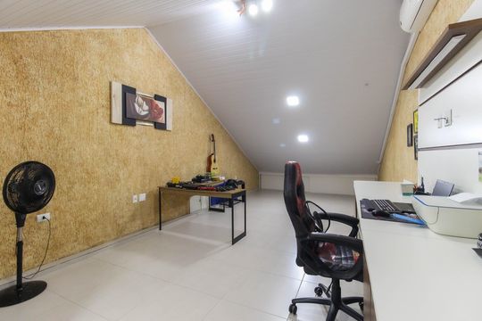 Área comum de casa à venda com 3 quartos, 156m² em Vila Taquari, São Paulo