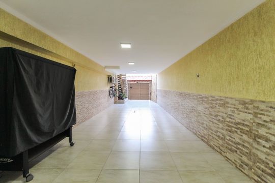 Garagem de casa à venda com 3 quartos, 156m² em Vila Taquari, São Paulo
