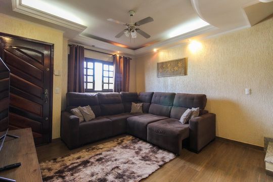 Casa à venda com 3 quartos, 156m² em Vila Taquari, São Paulo