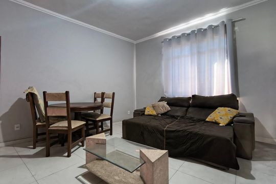 Sala de casa à venda com 3 quartos, 350m² em Tanque, Rio de Janeiro