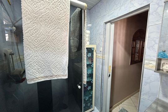 Banheiro casa 2 de casa à venda com 4 quartos, 250m² em Higienópolis, Rio de Janeiro