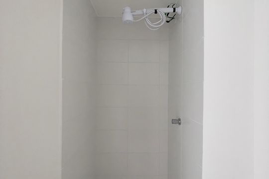 Banheiro de apartamento à venda com 2 quartos, 32m² em Vila Carmosina, São Paulo