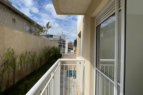 Sacada de apartamento à venda com 2 quartos, 32m² em Vila Carmosina, São Paulo